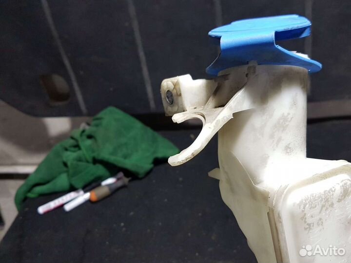 Бачок омывателя volkswagen passat B6