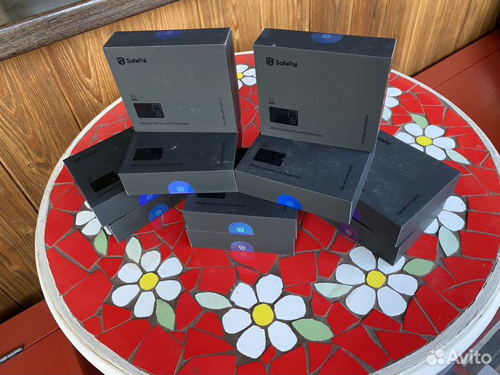 Аппаратный криптокошелек Safepal s1