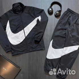 Спортивный костюм мужской Nike