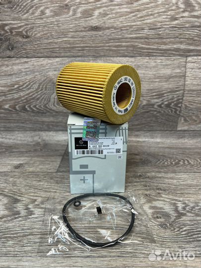 Фильтр масляный Mercedes-Benz, A 642 180 00 09