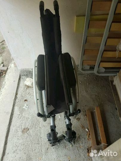 Продам инвалидную коляску