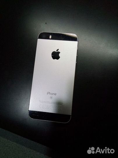 iPhone SE, 32 ГБ