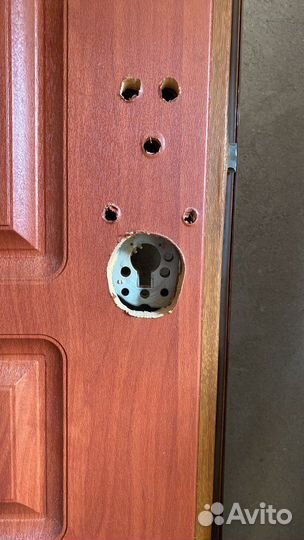 Дверь входная бронированная mul-t-lock