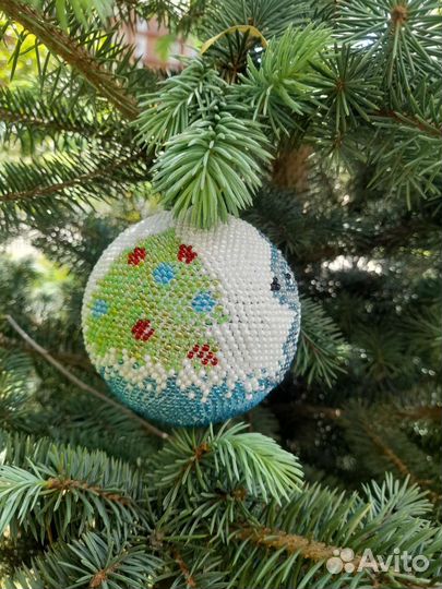 Новогодний шар из бисера