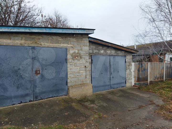 Дом 100 м² на участке 100 сот.