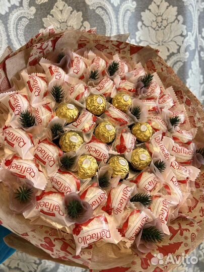 Сладкий букет из конфет