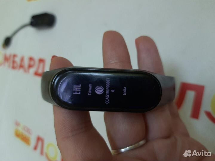 Фитнес трекер Xiaomi Mi SMART Band 4