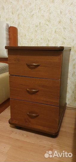 Тумбочка бу