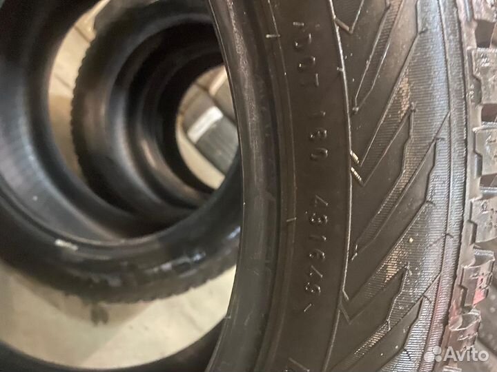 Nordman 8 215/50 R17 95T