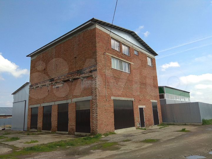 Здание, 400 м²