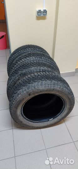 Continental IceContact 2 215/60 R16