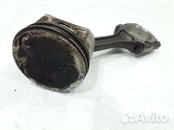 Поршень с шатуном Ниссан