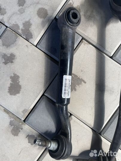 Рычаг нижний левый Ford Mustang