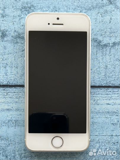 Телефон iPhone 5s