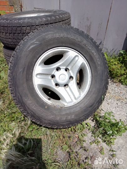 Продам зимнюю резину с дисками