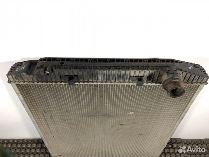 Радиатор охлаждения двигателя Iveco Stralis 2003