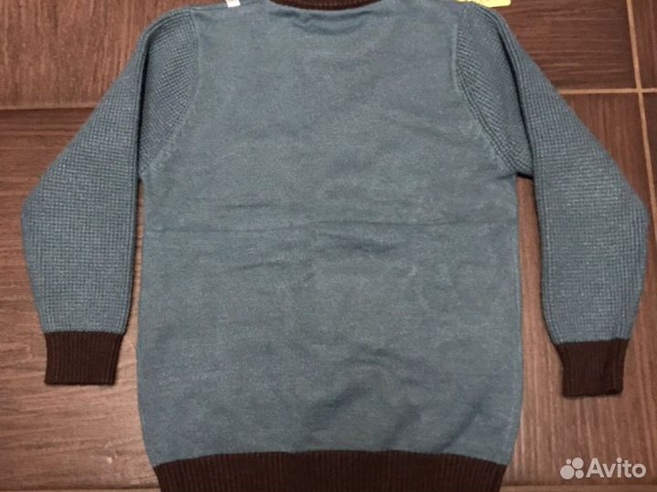 Джемпер новый 110р