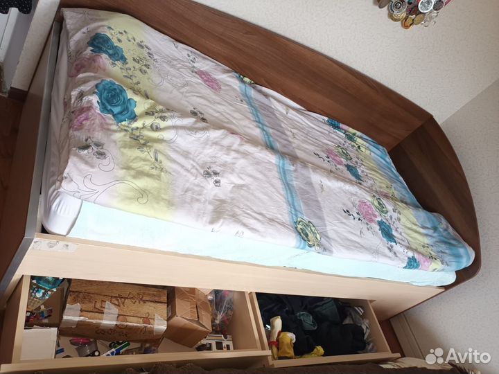 Кровать для подростка бу