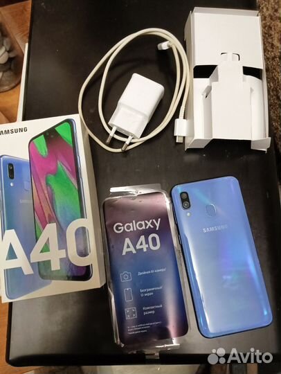 Samsung Galaxy A40, 4/64 ГБ