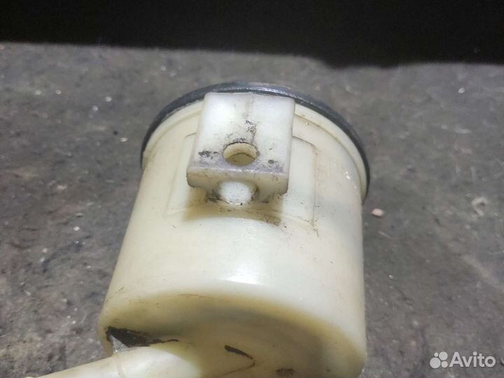 Бачок гура Nissan Maxima A32 cefiro