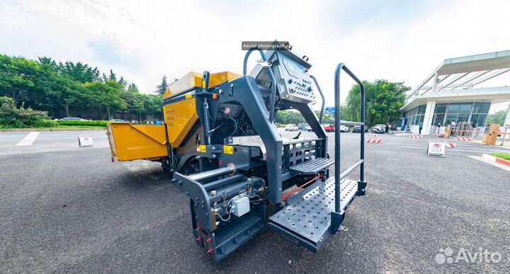 Асфальтобетоноукладчик XCMG RP355, 2022