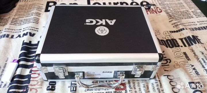 Студийный микрофон AKG c214