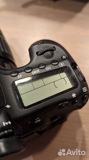 Зеркальный фотоаппарат Canon EOS 60d