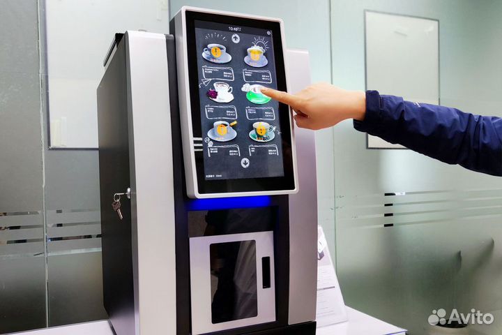 Профессиональная кофемашина для кафе