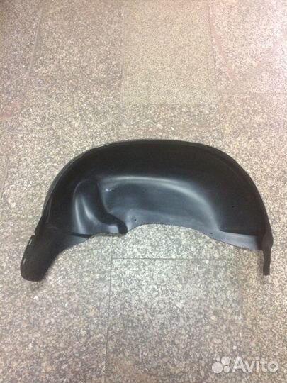 Подкрылок задний Nissan X-Trail T30