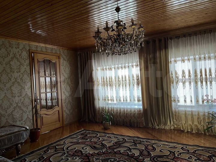 Дом 200 м² на участке 3 сот.