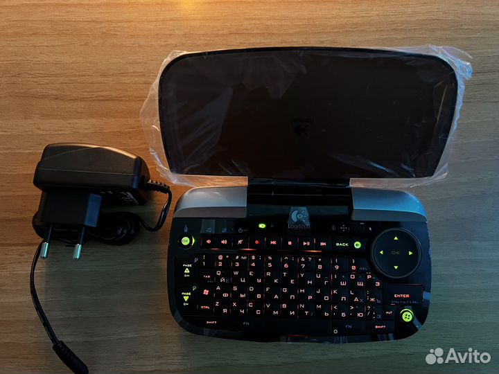 Мультимедиа клавиатура Logitech dinovo mini