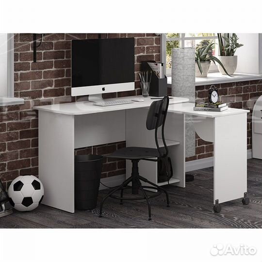 Компьютерный стол угловой