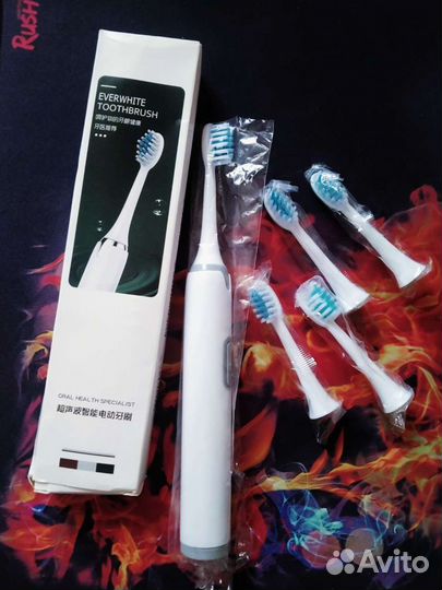 Зубная щетка