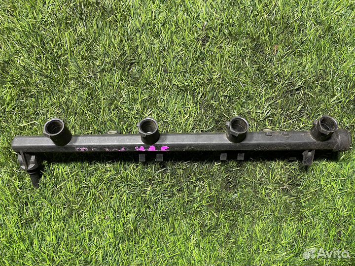 Рейка топливная (рампа) Renault Megane 3