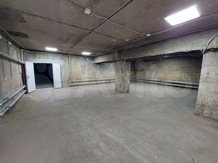 Склад, 629 м²