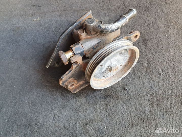 Насос Гур Nissan Primera P10