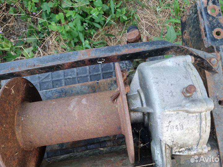 Лебедка автомобильная