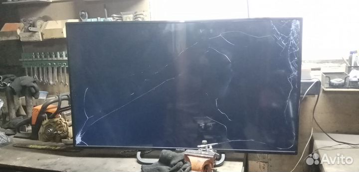 Телевизор на запчасти