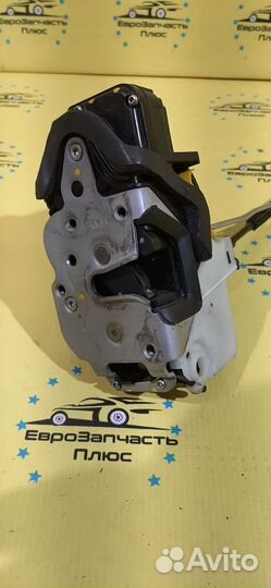 Замок двери Opel Insignia