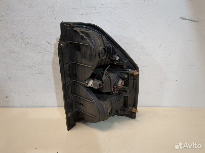 Фонарь (задний) Mitsubishi Pajero / Montero, 2003