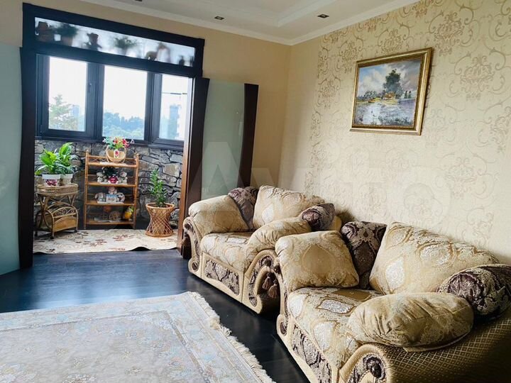 3-к. квартира, 130 м², 3/22 эт.