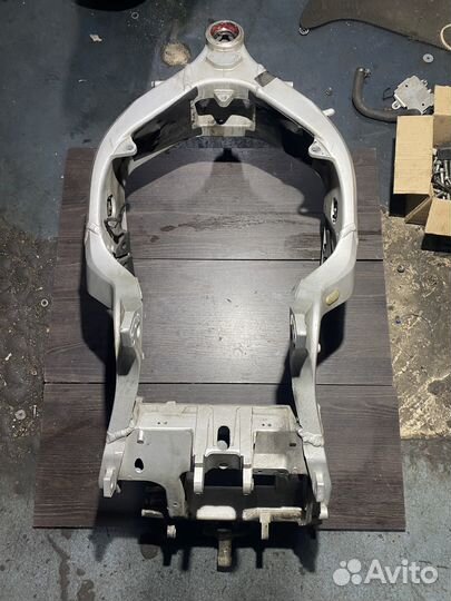 Рама без документов для Yamaha FJR1300 01-03