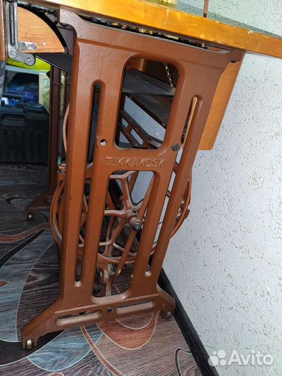 Швейная машина 