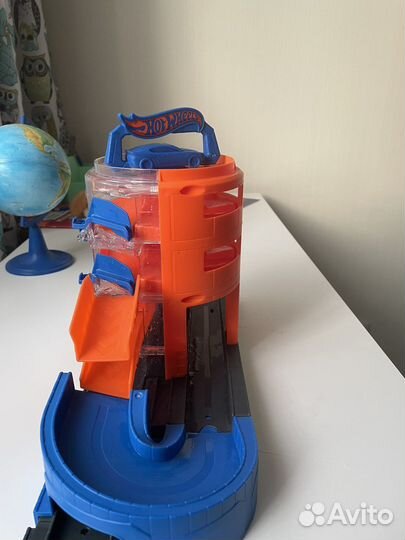 Хотвилс трек парковка с катапультой