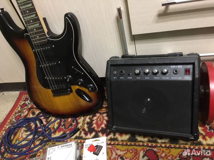 Электро- гитара с комбоусилителем