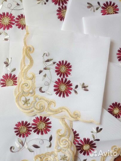 Скатерть и салфетки новые