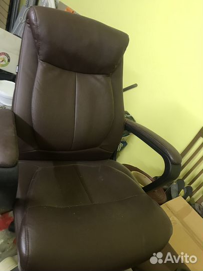 Кресло офисное в идеальном состоянии
