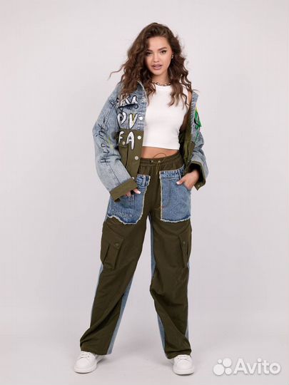 Спортивный женский костюм