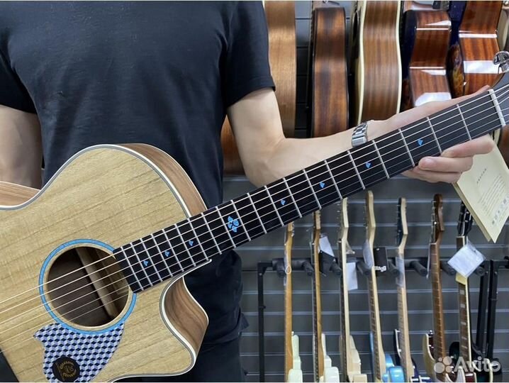 Tyma TG-5P - акустическая гитара в комплекте с акс