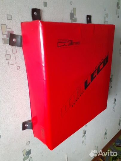 Тренажер для отработки ударов настенный